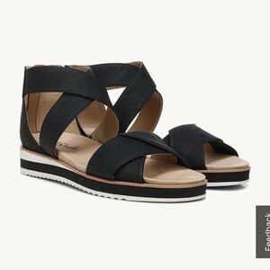 8.5W Life Stride Zoom Peep Toe Sandal in Black | Size 8.5